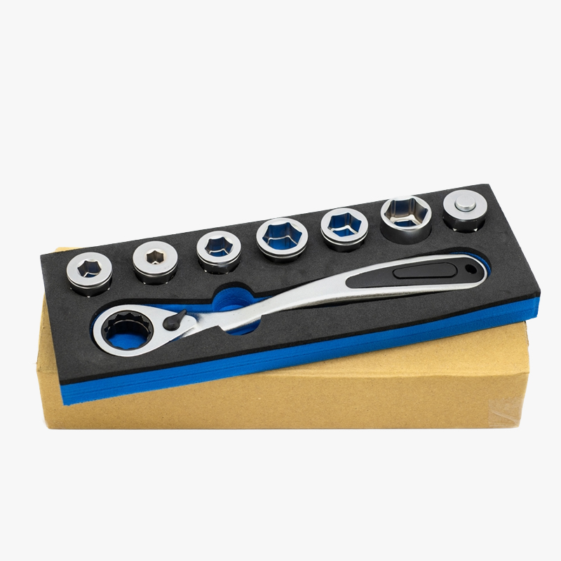 8pcs 3/8’’Dr. Pass-Thru Socket Wrench Set